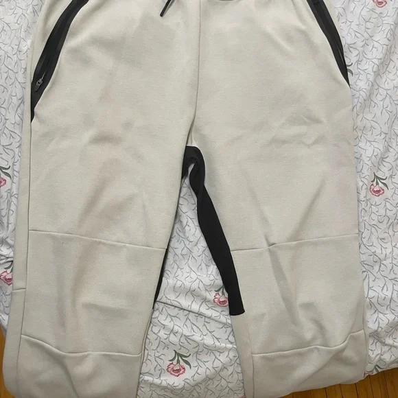 H&M Tech Fleece Set - Picture 2 of 4